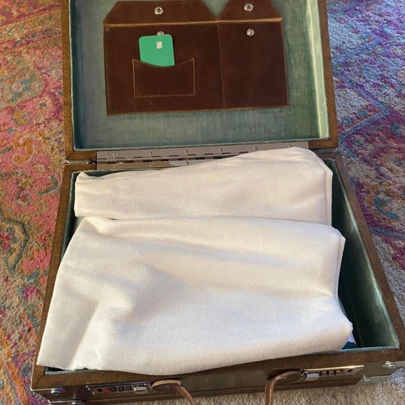 Shoe Surgeon X Chime Collab Nike Custom Sneakers - Picture 2 of 4